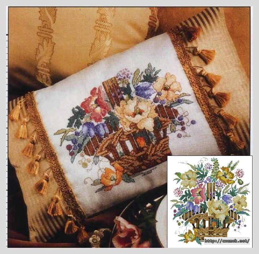 Download embroidery patterns by cross-stitch  - Цветы на подушку